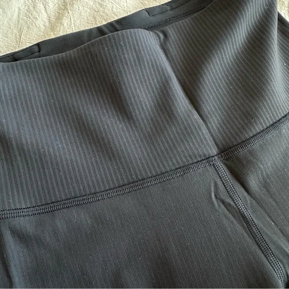 [SOLD] Lululemon Black Ribbed Leggings - Picture 6 of 8